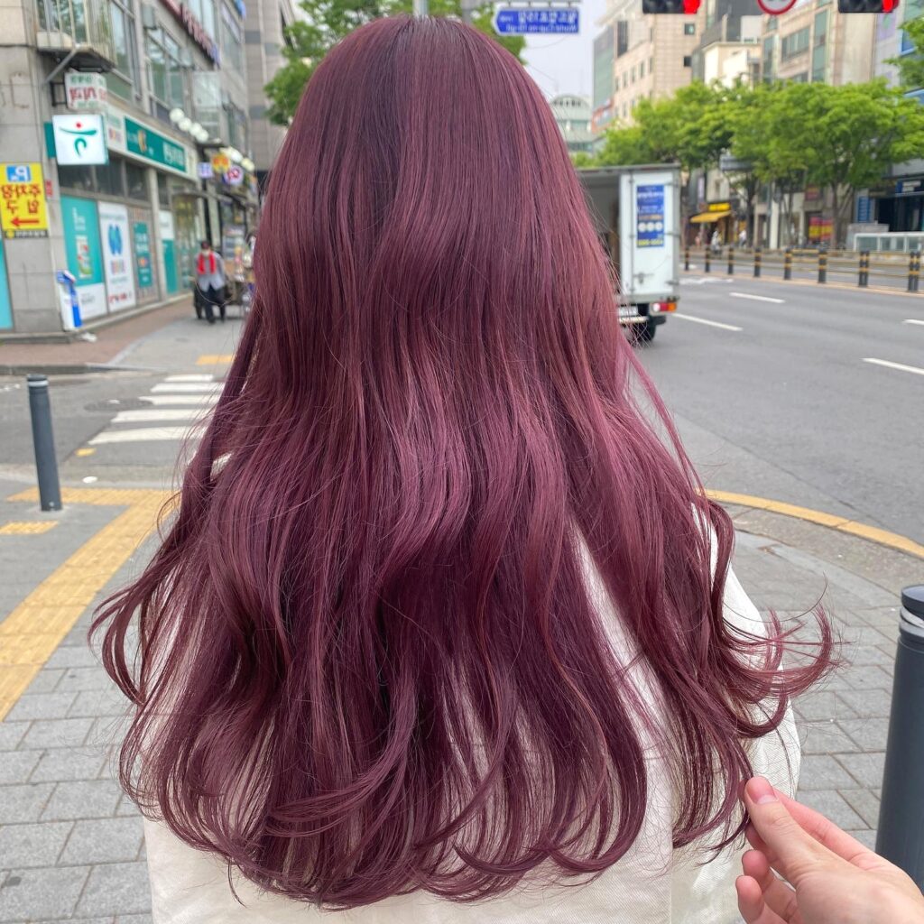Romantic Vibe: Bleached Ash Pink Color Trend at Seoul Hair Salon 1 woman ash pink long hair