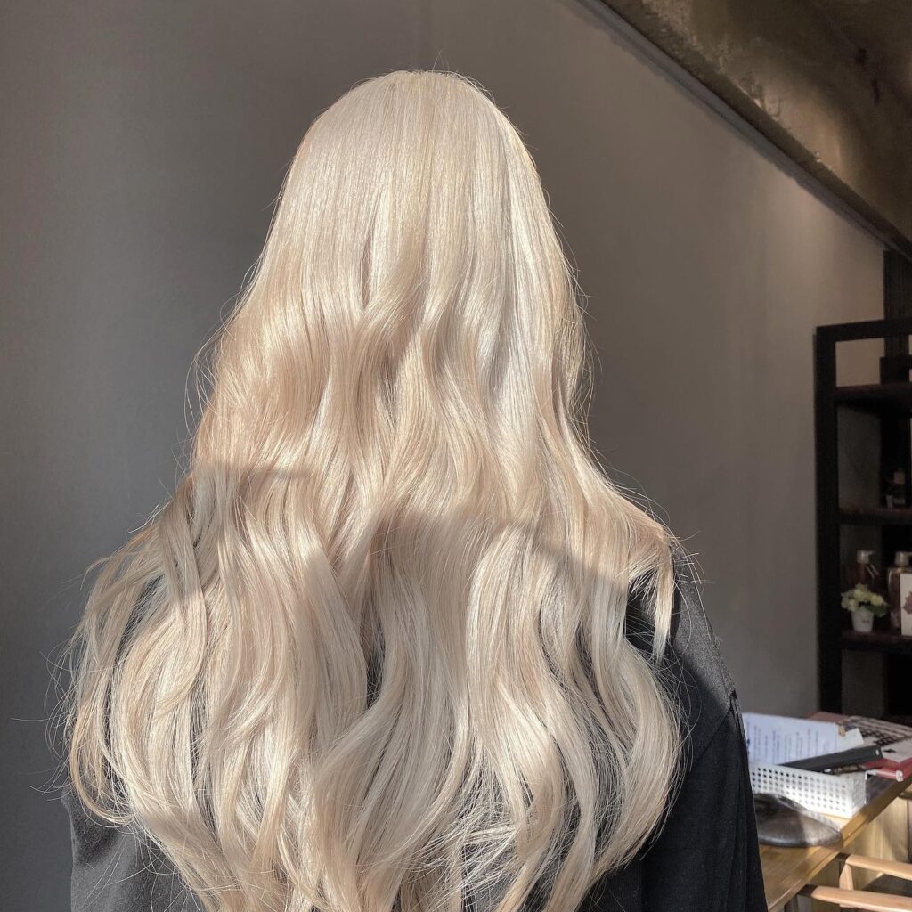 Icy Perfection: Bleached Platinum Blonde Mastery at Seoul Hair Salon 1 woman platinum blogde long hair